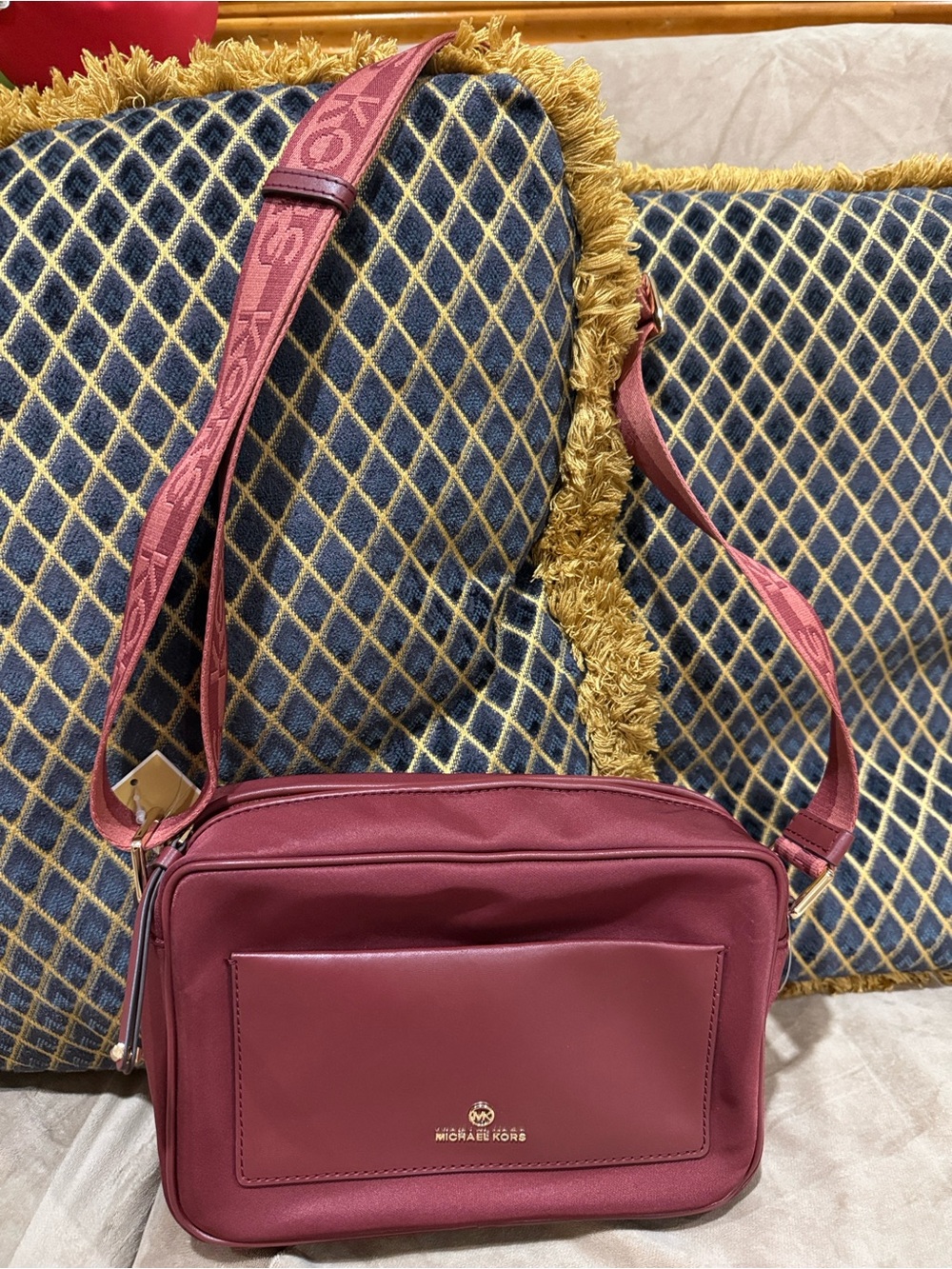 NWT unisex Michael Kors Leather Signature-Striped Crossbody Bag